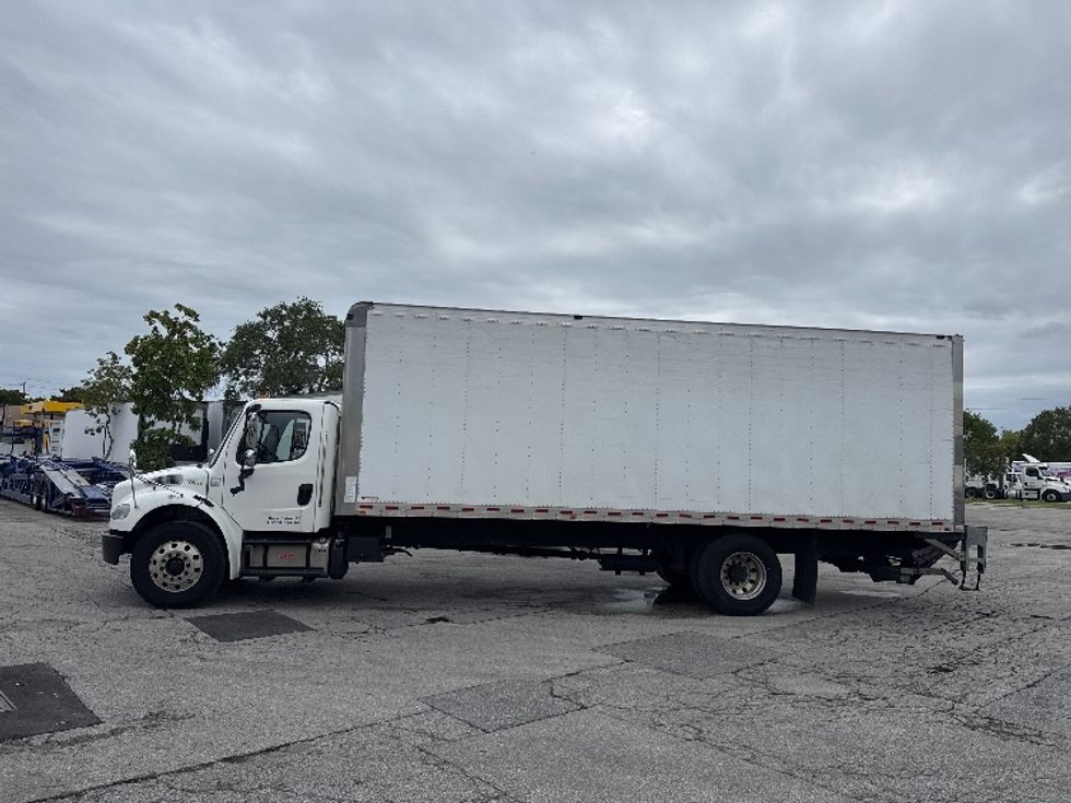 Medium Duty Box Truck-Light and Medium Duty Trucks-Freightliner-2019-M2-Pompano Beach-FL-137,678\n\t\tmiles-$ 63,250 - Image 4