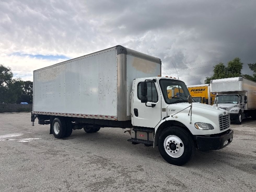Medium Duty Box Truck-Light and Medium Duty Trucks-Freightliner-2019-M2-Pompano Beach-FL-190,214\n\t\tmiles-$ 39,750 - Image 1
