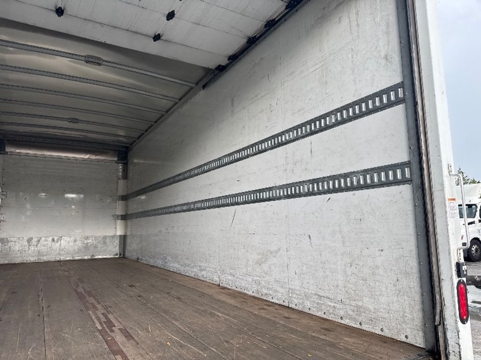 Medium Duty Box Truck-Light and Medium Duty Trucks-Freightliner-2019-M2-Pompano Beach-FL-190,214\n\t\tmiles-$ 39,750 - Image 11