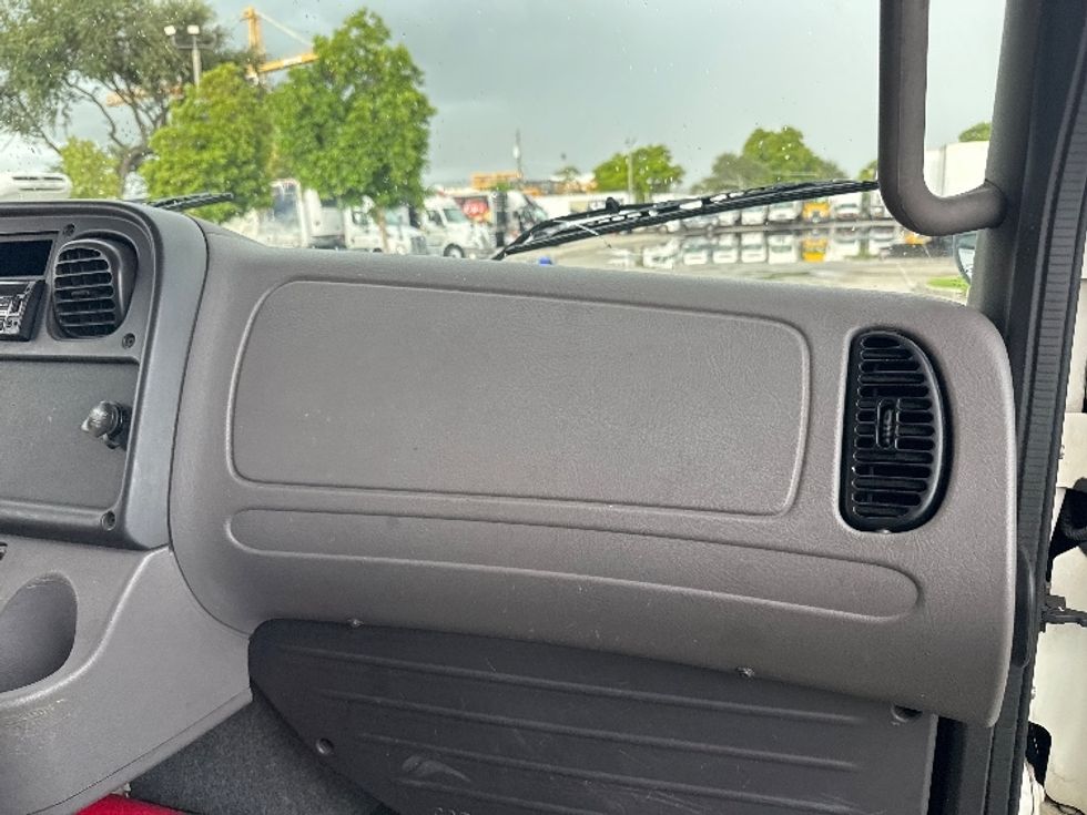 Medium Duty Box Truck-Light and Medium Duty Trucks-Freightliner-2019-M2-Pompano Beach-FL-190,214\n\t\tmiles-$ 39,750 - Image 21