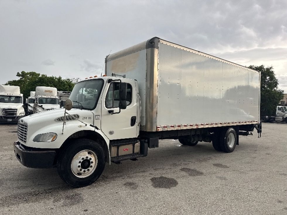 Medium Duty Box Truck-Light and Medium Duty Trucks-Freightliner-2019-M2-Pompano Beach-FL-190,214\n\t\tmiles-$ 39,750 - Image 3