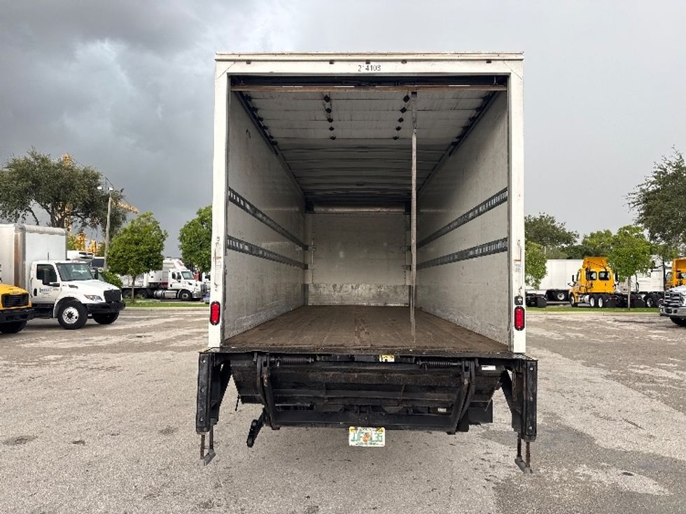 Medium Duty Box Truck-Light and Medium Duty Trucks-Freightliner-2019-M2-Pompano Beach-FL-190,214\n\t\tmiles-$ 39,750 - Image 8