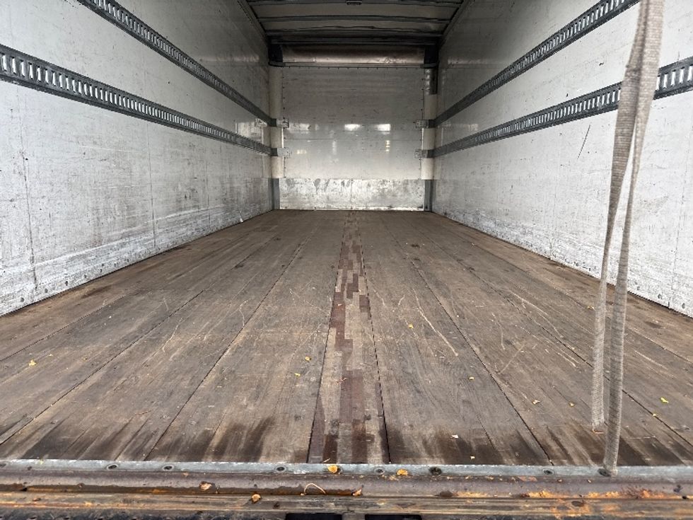 Medium Duty Box Truck-Light and Medium Duty Trucks-Freightliner-2019-M2-Pompano Beach-FL-190,214\n\t\tmiles-$ 39,750 - Image 9
