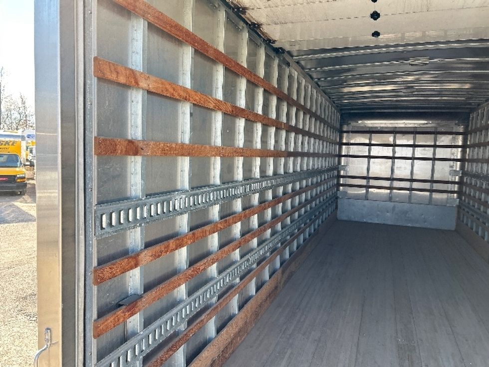 Medium Duty Box Truck-Light and Medium Duty Trucks-Freightliner-2019-M2-Poplar Bluff-MO-119,375\n\t\tmiles-$ 59,750 - Image 11