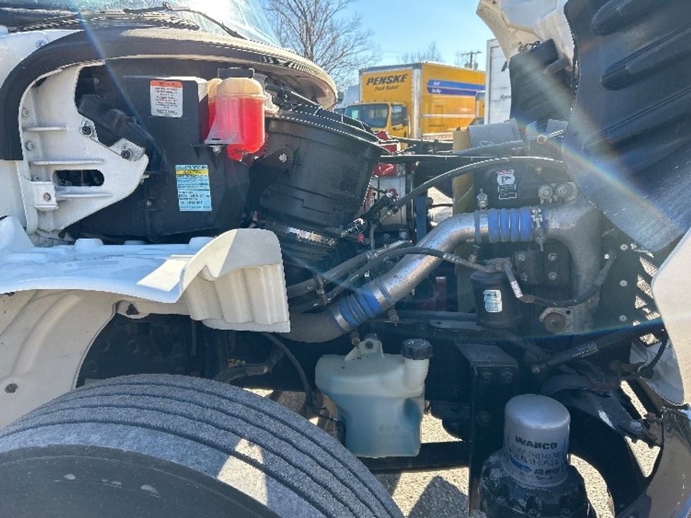 Medium Duty Box Truck-Light and Medium Duty Trucks-Freightliner-2019-M2-Poplar Bluff-MO-119,375\n\t\tmiles-$ 59,750 - Image 23
