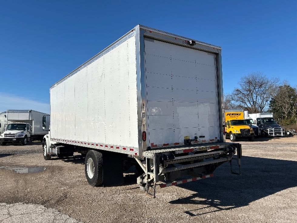 Medium Duty Box Truck-Light and Medium Duty Trucks-Freightliner-2019-M2-Poplar Bluff-MO-119,375\n\t\tmiles-$ 59,750 - Image 6
