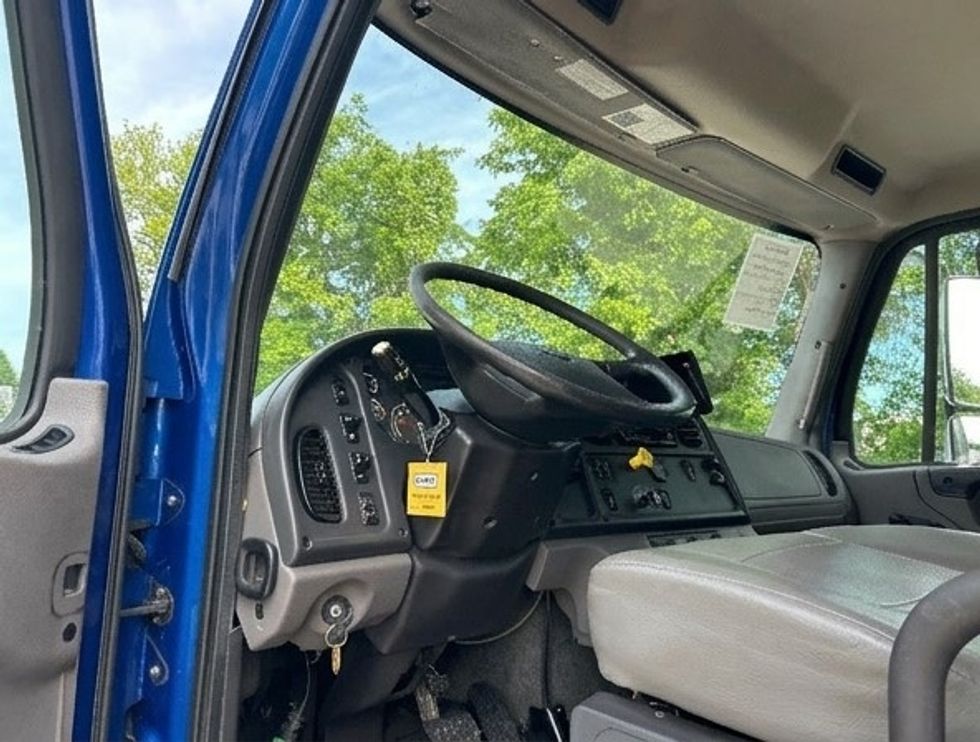 Medium Duty Box Truck-Light and Medium Duty Trucks-Freightliner-2019-M2-Poplar Bluff-MO-205,005\n\t\tmiles-$ 45,500 - Image 14