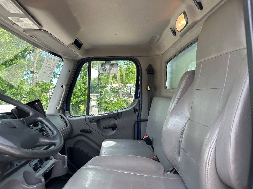 Medium Duty Box Truck-Light and Medium Duty Trucks-Freightliner-2019-M2-Poplar Bluff-MO-205,005\n\t\tmiles-$ 45,500 - Image 16
