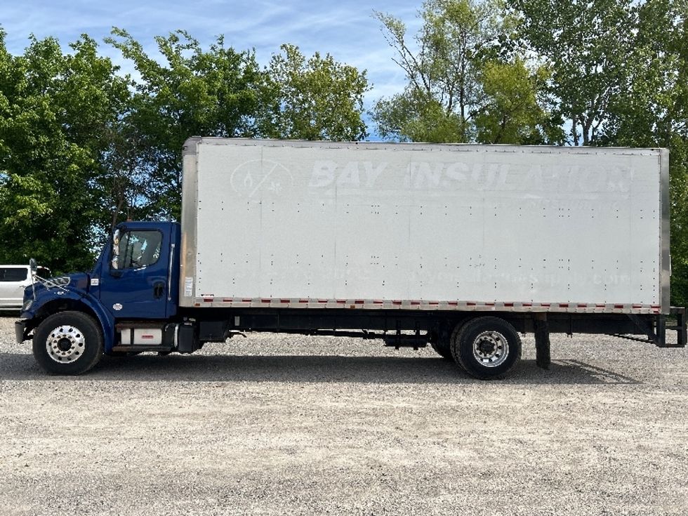 Medium Duty Box Truck-Light and Medium Duty Trucks-Freightliner-2019-M2-Poplar Bluff-MO-205,005\n\t\tmiles-$ 45,500 - Image 4