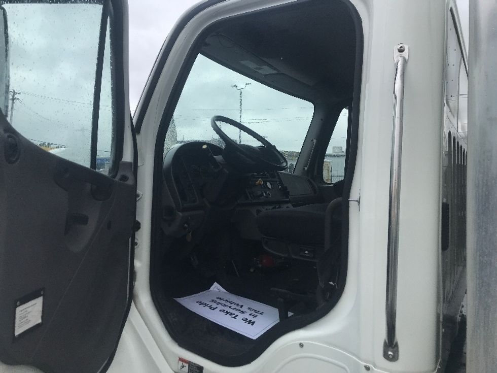 Medium Duty Box Truck-Light and Medium Duty Trucks-Freightliner-2019-M2-Poplar Bluff-MO-69,093\n\t\tmiles-$ 65,250 - Image 16