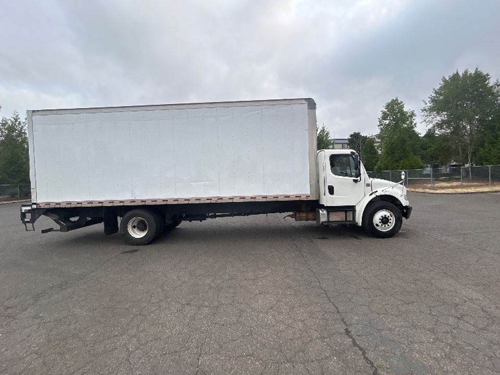 Medium Duty Box Truck-Light and Medium Duty Trucks-Freightliner-2019-M2-Portland-OR-143,188\n\t\tmiles-$ 60,000 - Image 15