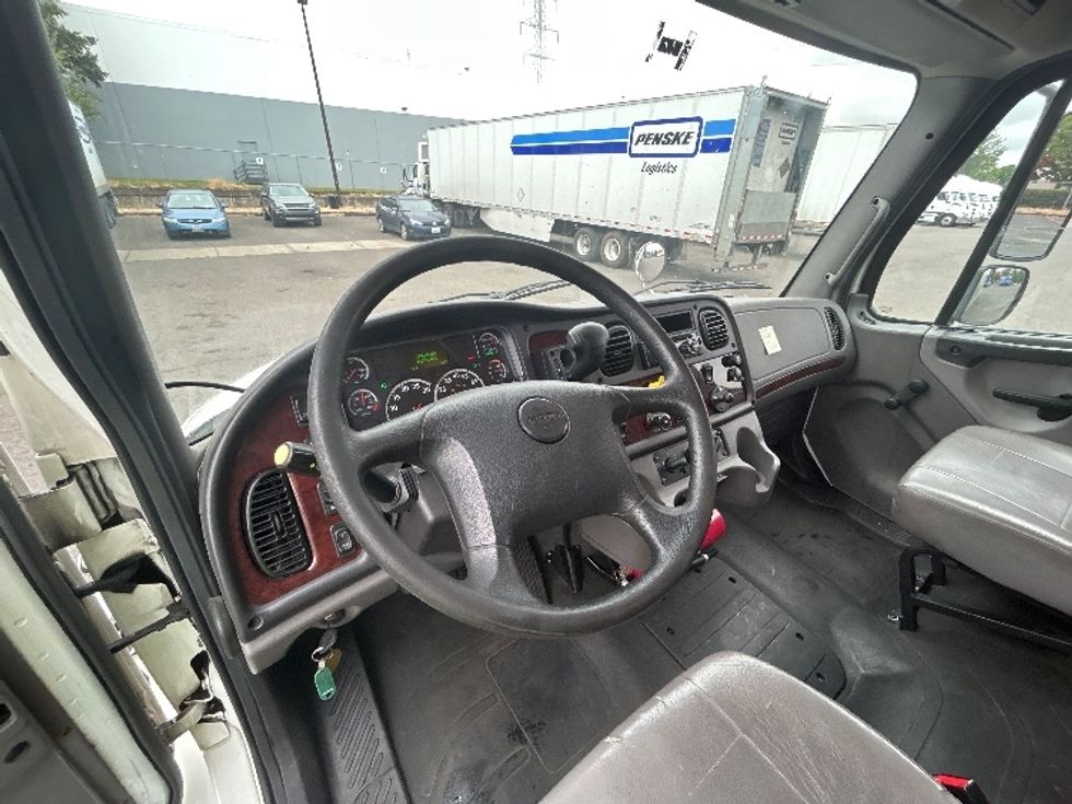Medium Duty Box Truck-Light and Medium Duty Trucks-Freightliner-2019-M2-Portland-OR-143,188\n\t\tmiles-$ 60,000 - Image 17
