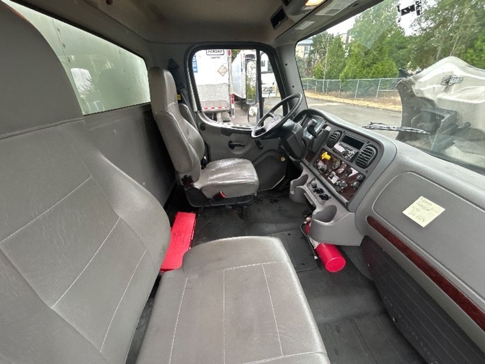 Medium Duty Box Truck-Light and Medium Duty Trucks-Freightliner-2019-M2-Portland-OR-143,188\n\t\tmiles-$ 60,000 - Image 21