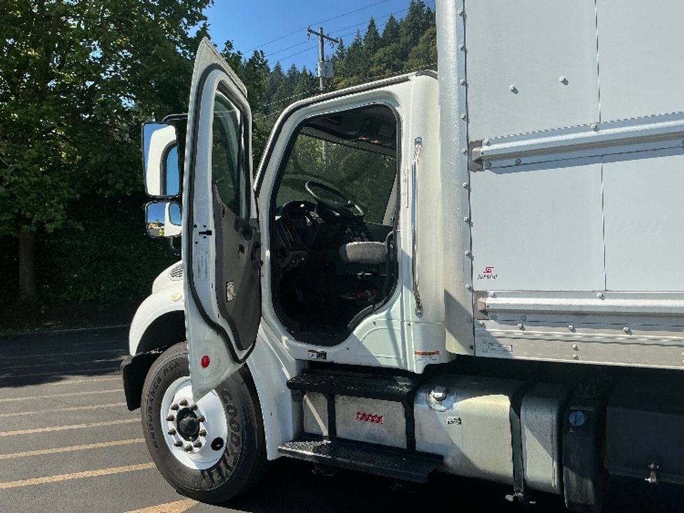 Medium Duty Box Truck-Light and Medium Duty Trucks-Freightliner-2019-M2-Portland-OR-144,587\n\t\tmiles-$ 58,000 - Image 16