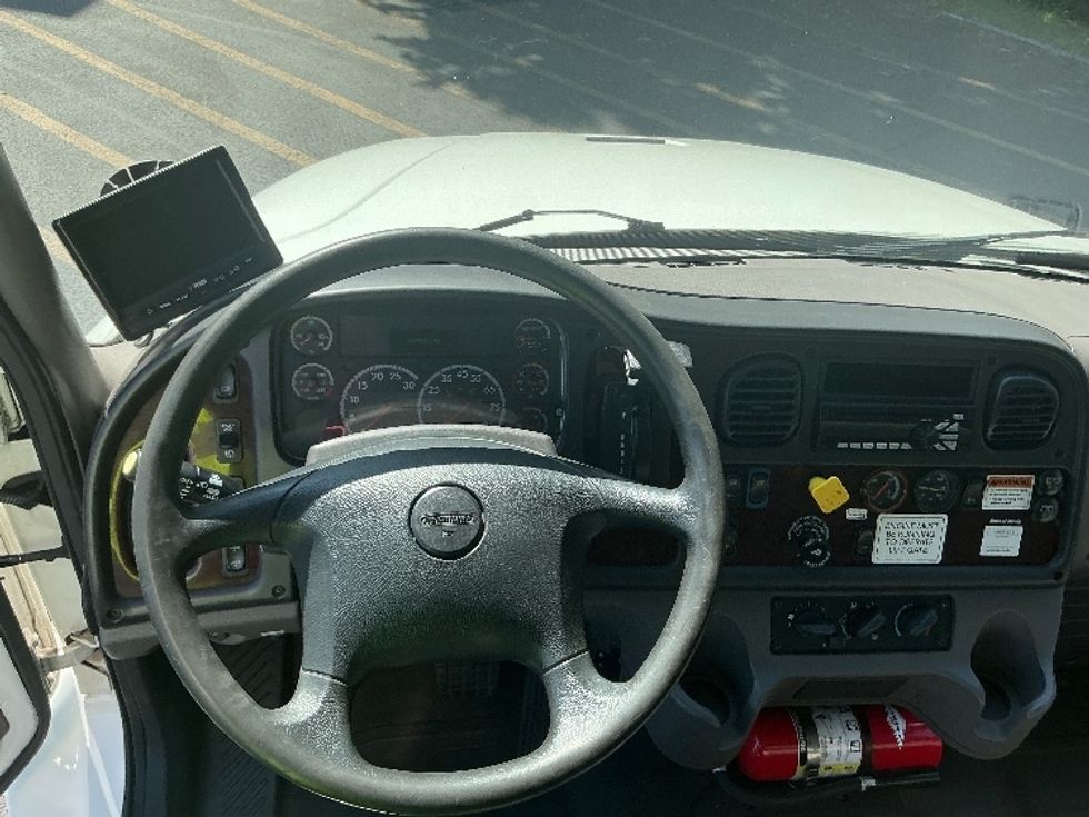 Medium Duty Box Truck-Light and Medium Duty Trucks-Freightliner-2019-M2-Portland-OR-144,587\n\t\tmiles-$ 58,000 - Image 18