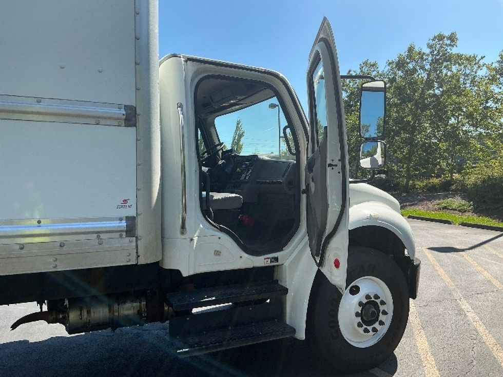 Medium Duty Box Truck-Light and Medium Duty Trucks-Freightliner-2019-M2-Portland-OR-144,587\n\t\tmiles-$ 58,000 - Image 20