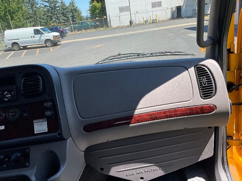 Medium Duty Box Truck-Light and Medium Duty Trucks-Freightliner-2019-M2-Portland-OR-154,016\n\t\tmiles-$ 51,000 - Image 21