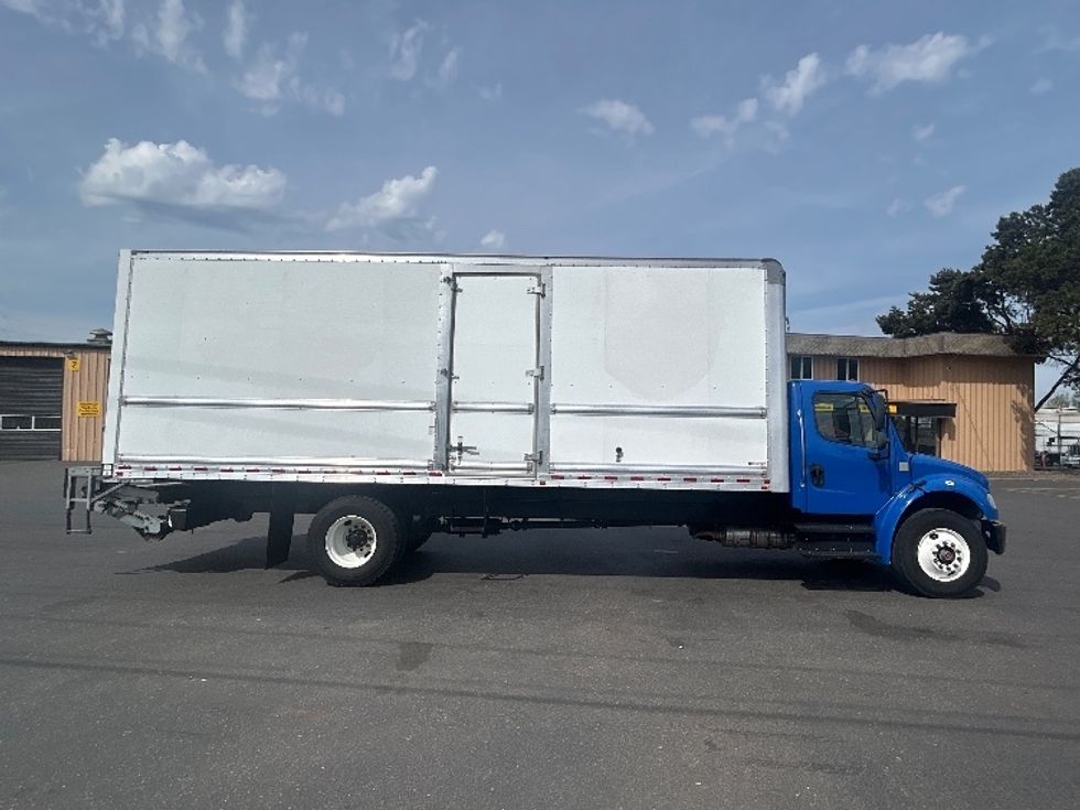 Medium Duty Box Truck-Light and Medium Duty Trucks-Freightliner-2019-M2-Portland-OR-207,169\n\t\tmiles-$ 48,000 - Image 15