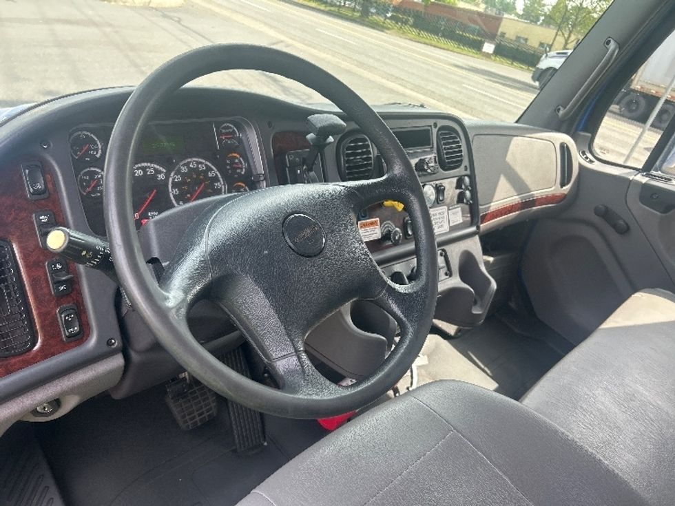 Medium Duty Box Truck-Light and Medium Duty Trucks-Freightliner-2019-M2-Portland-OR-207,169\n\t\tmiles-$ 48,000 - Image 17