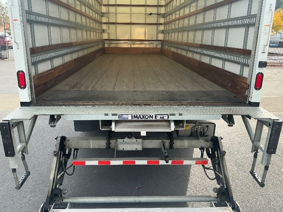 Medium Duty Box Truck-Light and Medium Duty Trucks-Freightliner-2019-M2-Portland-OR-29,633\n\t\tmiles-$ 67,750 - Image 10