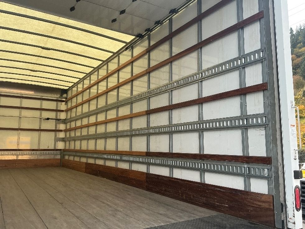 Medium Duty Box Truck-Light and Medium Duty Trucks-Freightliner-2019-M2-Portland-OR-29,633\n\t\tmiles-$ 67,750 - Image 12