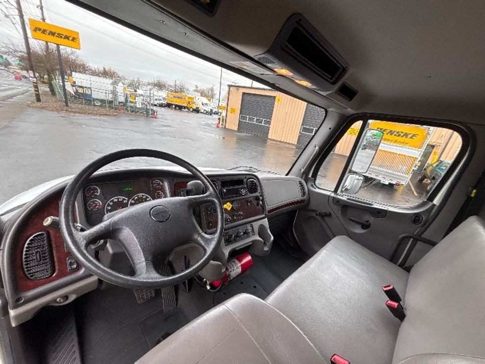 Medium Duty Box Truck-Light and Medium Duty Trucks-Freightliner-2019-M2-Portland-OR-47,213\n\t\tmiles-$ 66,750 - Image 18