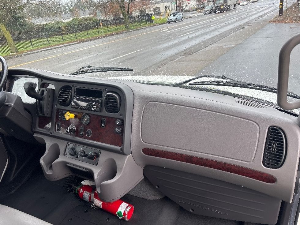 Medium Duty Box Truck-Light and Medium Duty Trucks-Freightliner-2019-M2-Portland-OR-57,222\n\t\tmiles-$ 65,750 - Image 21