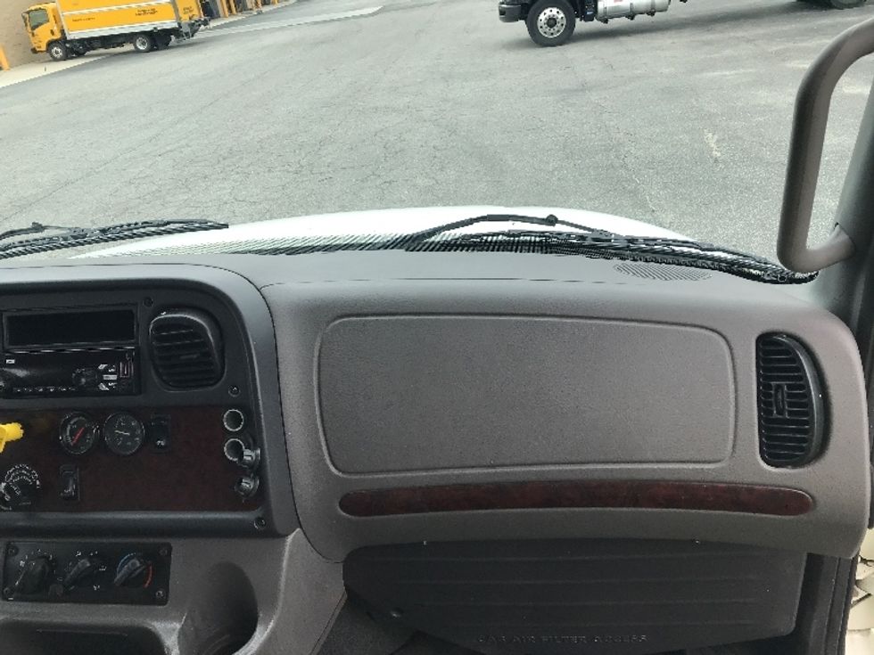 Medium Duty Box Truck-Light and Medium Duty Trucks-Freightliner-2019-M2-Prince George-VA-113,720\n\t\tmiles-$ 59,250 - Image 21