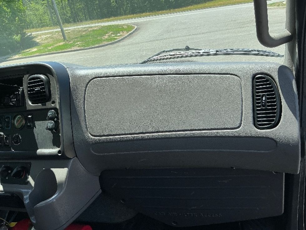 Medium Duty Box Truck-Light and Medium Duty Trucks-Freightliner-2019-M2-Prince George-VA-146,041\n\t\tmiles-$ 58,500 - Image 21