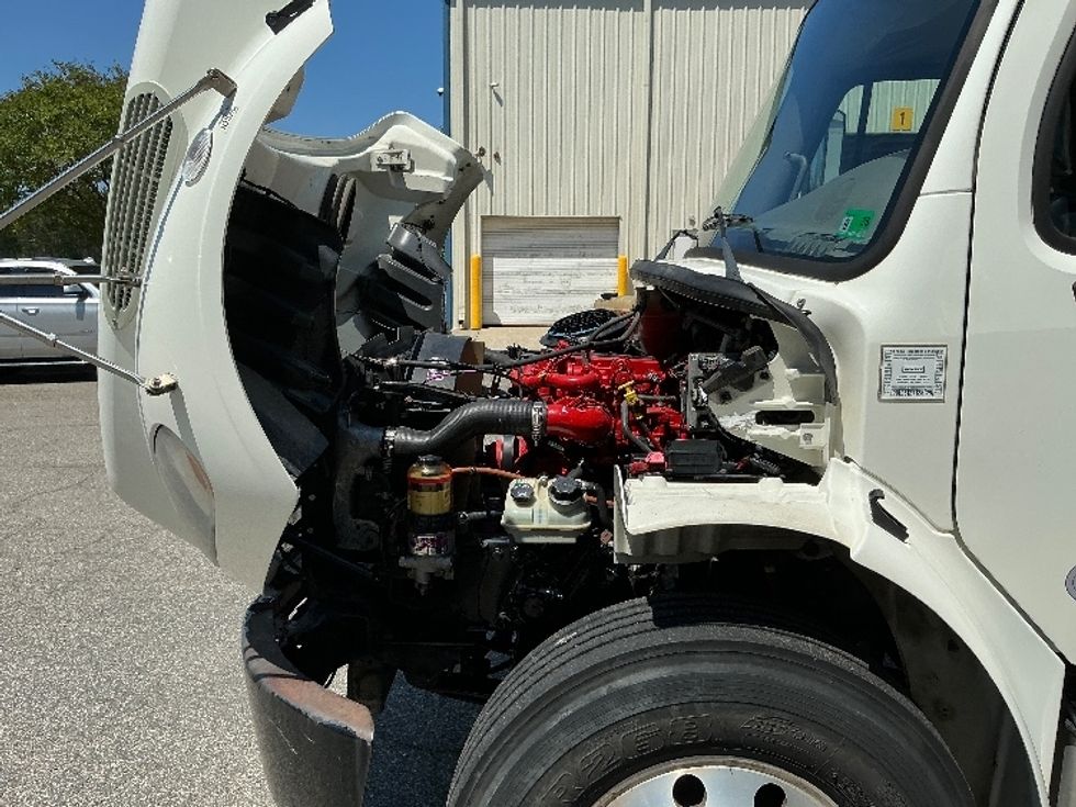 Medium Duty Box Truck-Light and Medium Duty Trucks-Freightliner-2019-M2-Prince George-VA-146,041\n\t\tmiles-$ 58,500 - Image 24