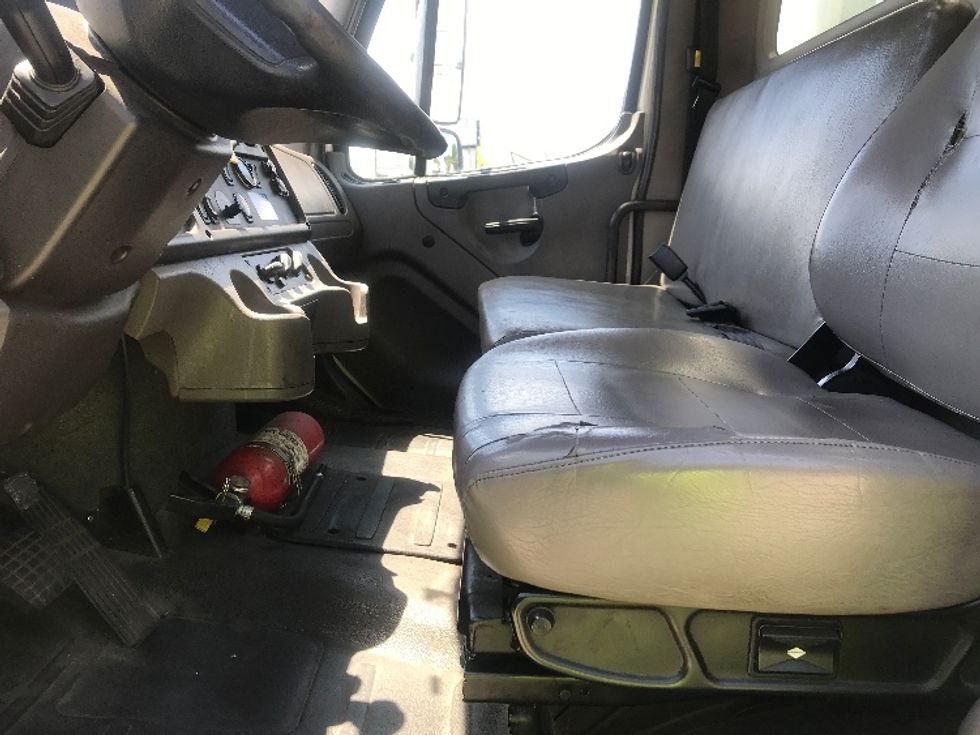 Medium Duty Box Truck-Light and Medium Duty Trucks-Freightliner-2019-M2-Prince George-VA-218,524\n\t\tmiles-$ 48,000 - Image 18