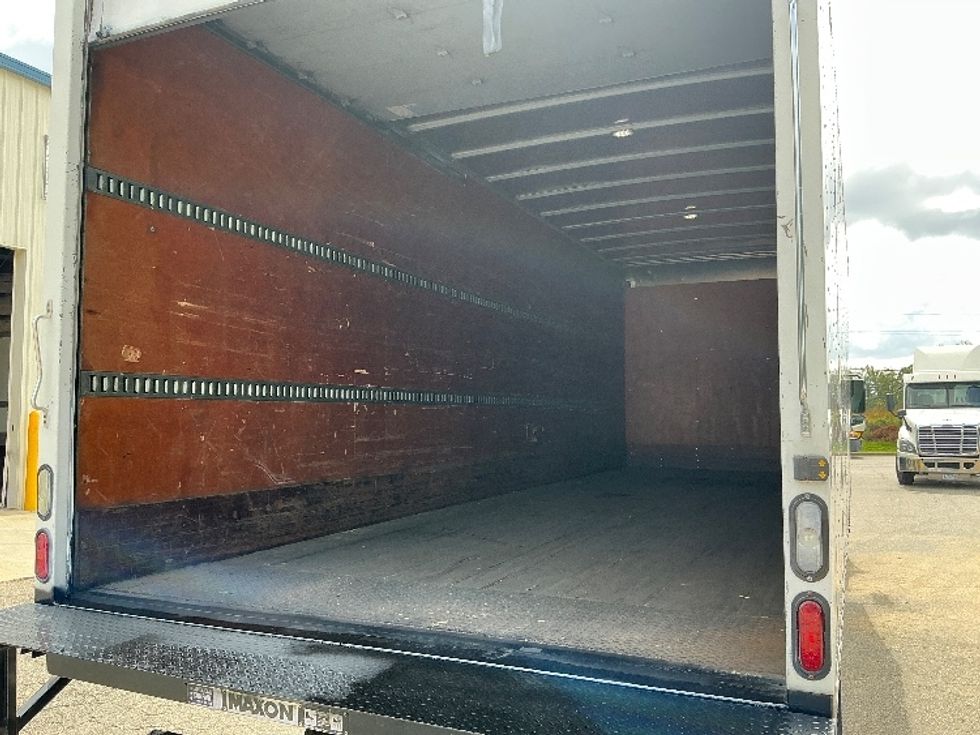 Medium Duty Box Truck-Light and Medium Duty Trucks-Freightliner-2019-M2-Prince George-VA-220,732\n\t\tmiles-$ 46,500 - Image 11