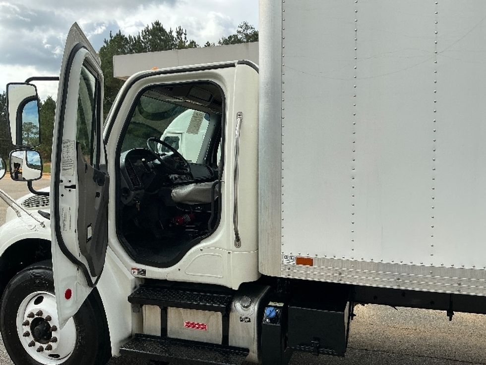 Medium Duty Box Truck-Light and Medium Duty Trucks-Freightliner-2019-M2-Prince George-VA-220,732\n\t\tmiles-$ 46,500 - Image 16