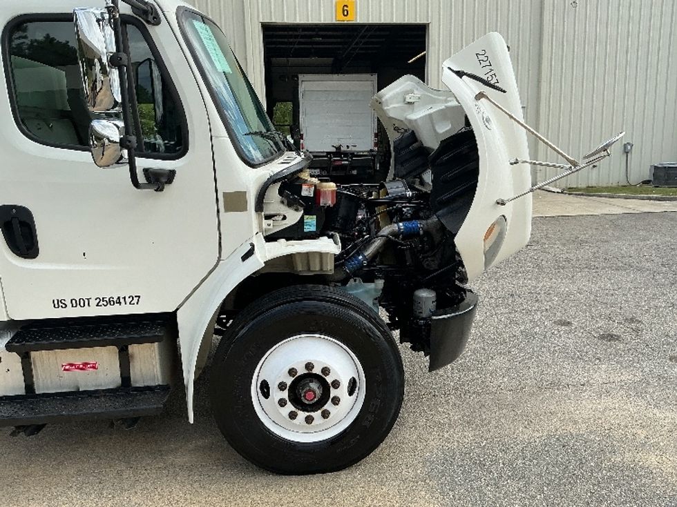 Medium Duty Box Truck-Light and Medium Duty Trucks-Freightliner-2019-M2-Prince George-VA-220,732\n\t\tmiles-$ 46,500 - Image 23