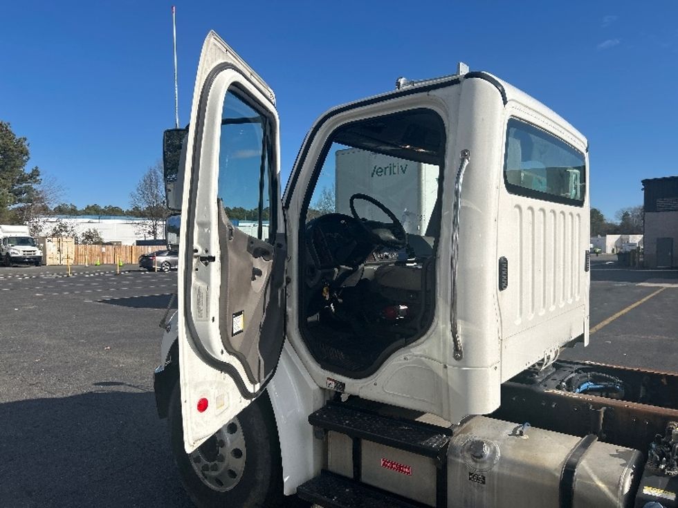 Medium Duty Box Truck-Light and Medium Duty Trucks-Freightliner-2019-M2-Prince George-VA-239,043\n\t\tmiles-$ 40,250 - Image 11