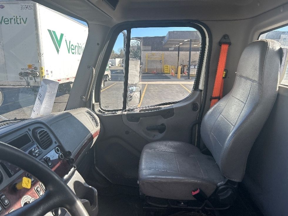 Medium Duty Box Truck-Light and Medium Duty Trucks-Freightliner-2019-M2-Prince George-VA-239,043\n\t\tmiles-$ 40,250 - Image 14
