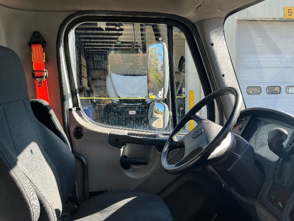 Medium Duty Box Truck-Light and Medium Duty Trucks-Freightliner-2019-M2-Prince George-VA-245,925\n\t\tmiles-$ 27,000 - Image 21