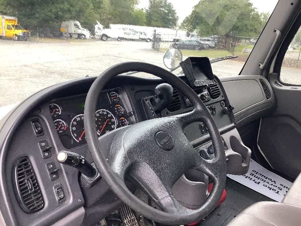 Medium Duty Box Truck-Light and Medium Duty Trucks-Freightliner-2019-M2-Prince George-VA-284,446\n\t\tmiles-$ 38,500 - Image 17