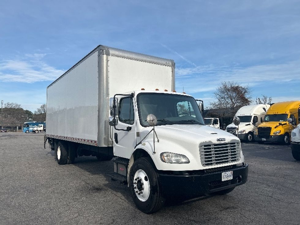 Medium Duty Box Truck-Light and Medium Duty Trucks-Freightliner-2019-M2-Prince George-VA-292,075\n\t\tmiles-$ 35,250 - Image 1