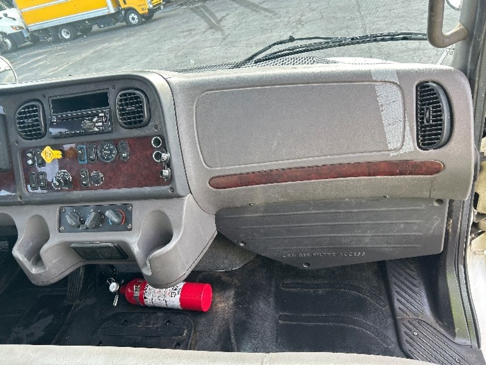 Medium Duty Box Truck-Light and Medium Duty Trucks-Freightliner-2019-M2-Prince George-VA-292,075\n\t\tmiles-$ 35,250 - Image 21