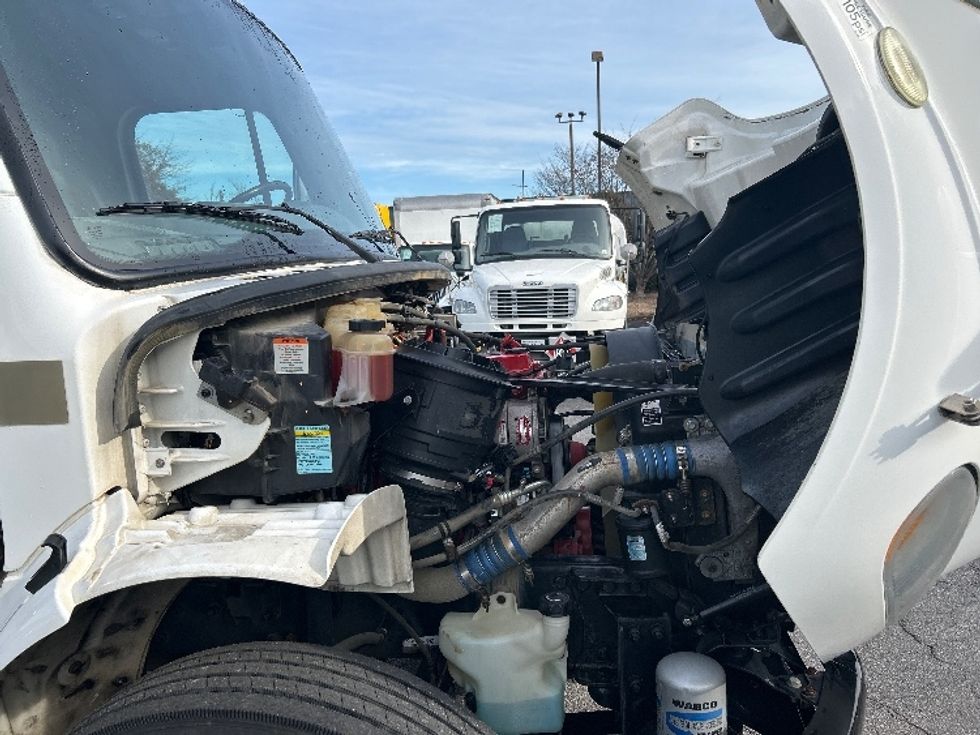 Medium Duty Box Truck-Light and Medium Duty Trucks-Freightliner-2019-M2-Prince George-VA-292,075\n\t\tmiles-$ 35,250 - Image 22