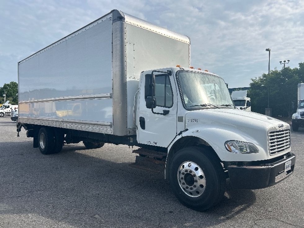 Medium Duty Box Truck-Light and Medium Duty Trucks-Freightliner-2019-M2-Prince George-VA-322,694\n\t\tmiles-$ 29,250 - Image 1