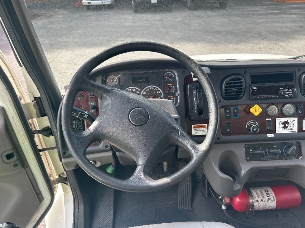 Medium Duty Box Truck-Light and Medium Duty Trucks-Freightliner-2019-M2-Prince George-VA-322,694\n\t\tmiles-$ 29,250 - Image 18