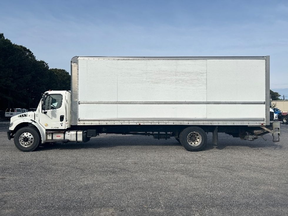 Medium Duty Box Truck-Light and Medium Duty Trucks-Freightliner-2019-M2-Prince George-VA-322,694\n\t\tmiles-$ 29,250 - Image 4