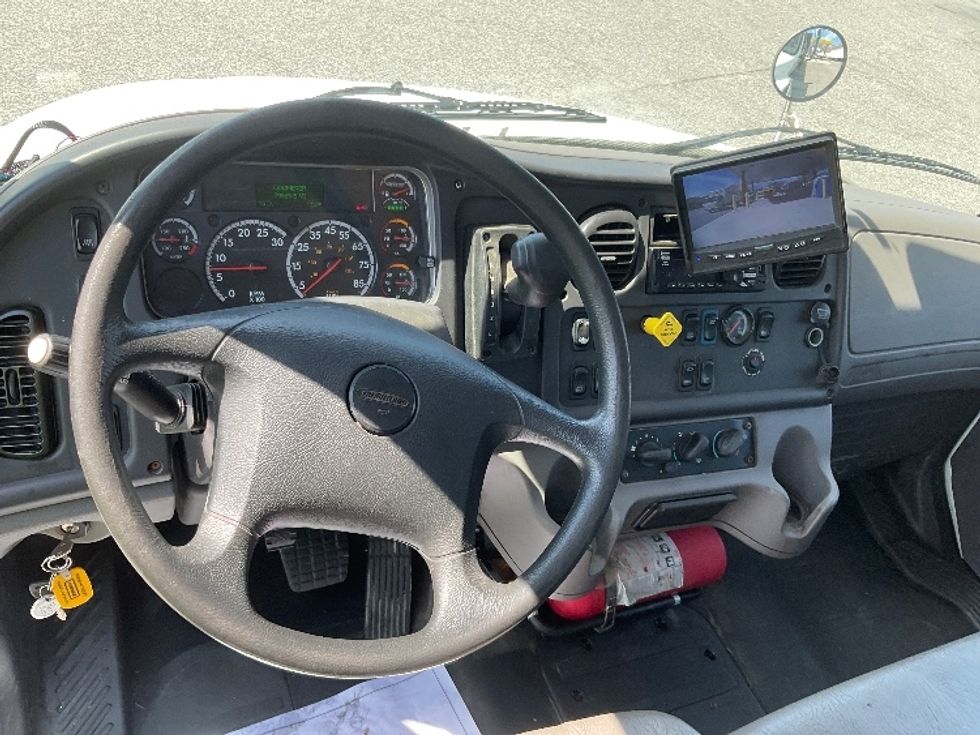 Medium Duty Box Truck-Light and Medium Duty Trucks-Freightliner-2019-M2-Prince George-VA-79,658\n\t\tmiles-$ 63,500 - Image 17