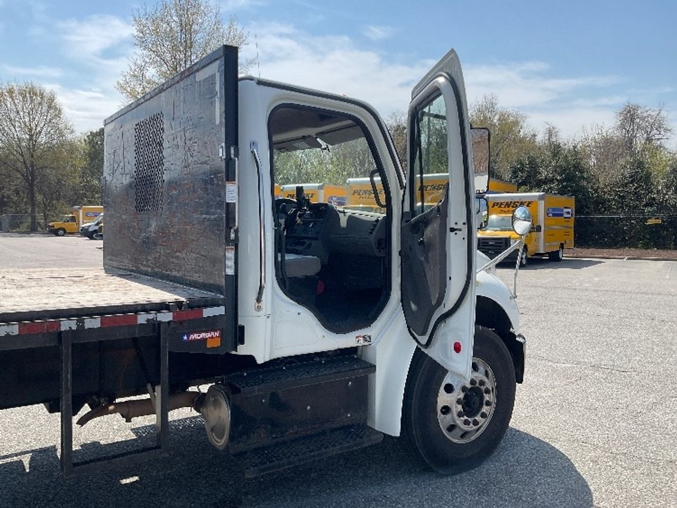Medium Duty Box Truck-Light and Medium Duty Trucks-Freightliner-2019-M2-Prince George-VA-79,658\n\t\tmiles-$ 63,500 - Image 20
