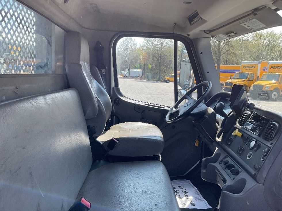 Medium Duty Box Truck-Light and Medium Duty Trucks-Freightliner-2019-M2-Prince George-VA-79,658\n\t\tmiles-$ 63,500 - Image 22