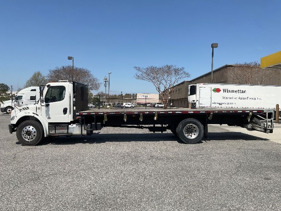 Medium Duty Box Truck-Light and Medium Duty Trucks-Freightliner-2019-M2-Prince George-VA-79,658\n\t\tmiles-$ 63,500 - Image 4