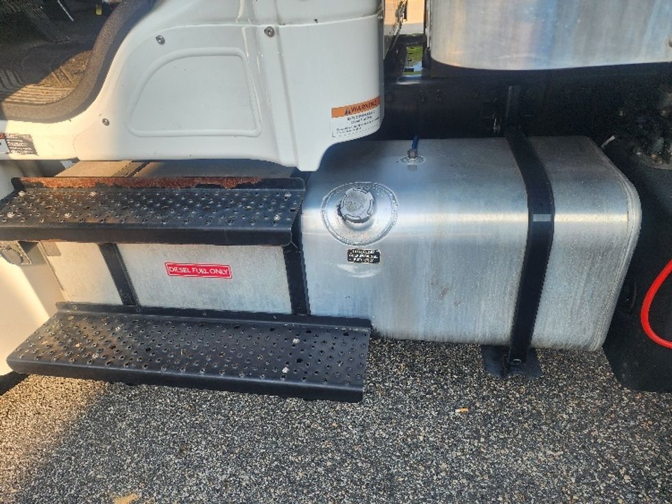 Medium Duty Box Truck-Light and Medium Duty Trucks-Freightliner-2019-M2-Prince George-VA-84,503\n\t\tmiles-$ 66,250 - Image 26