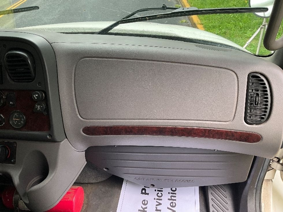 Medium Duty Box Truck-Light and Medium Duty Trucks-Freightliner-2019-M2-Reading-PA-130,515\n\t\tmiles-$ 53,250 - Image 21